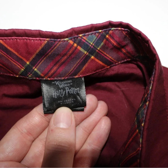 Harry Potter Gryffindor Universal’s Wizarding World Long Sleeve Button Down Sm - Picture 8 of 9